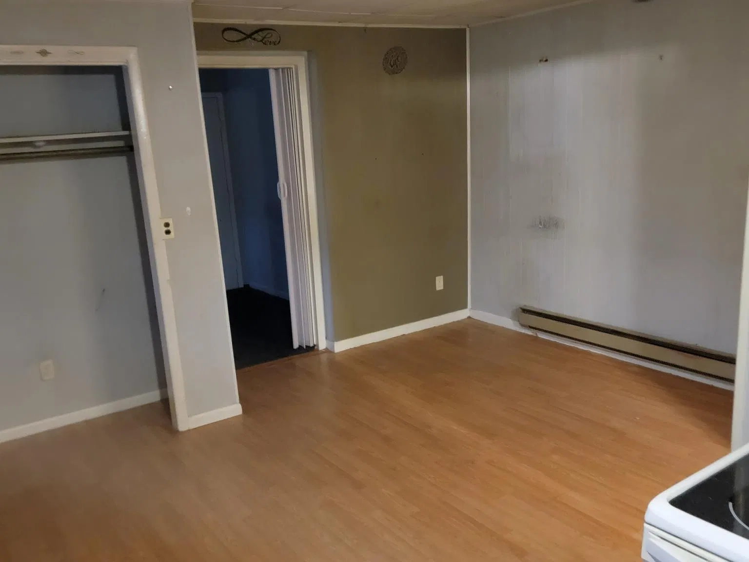 1 bed, 500 sqft, $1,100 — Photo 3