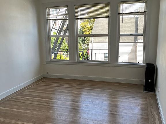 5th image of 3124 Octavia St #203