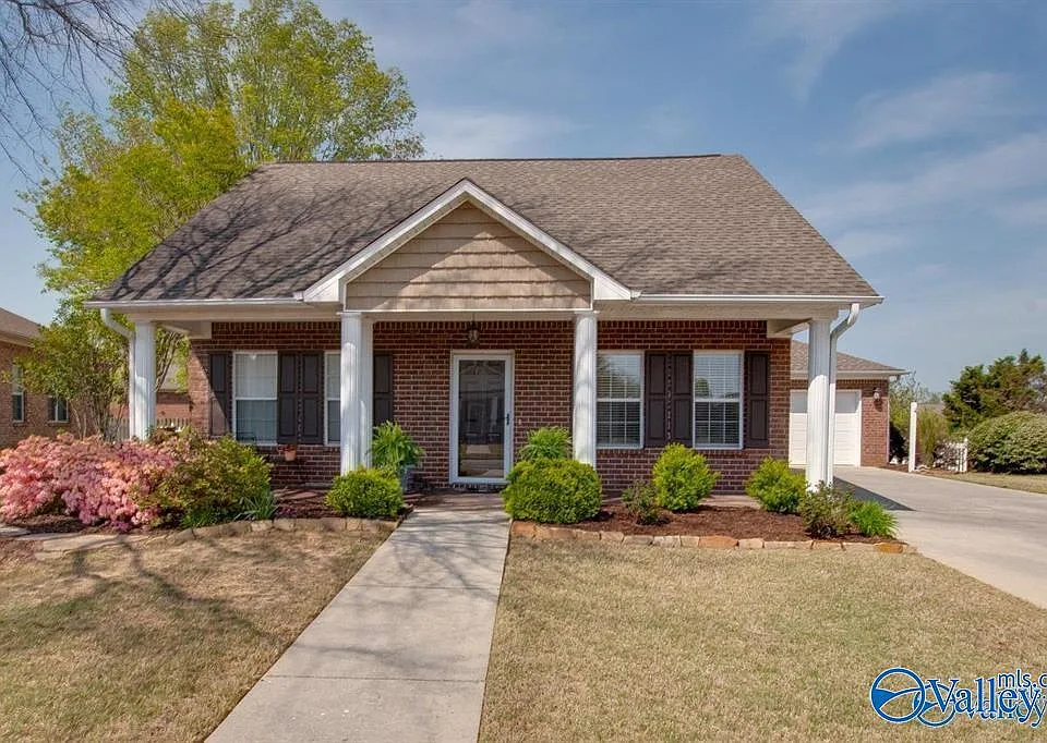 5111 Frankford Dr SE