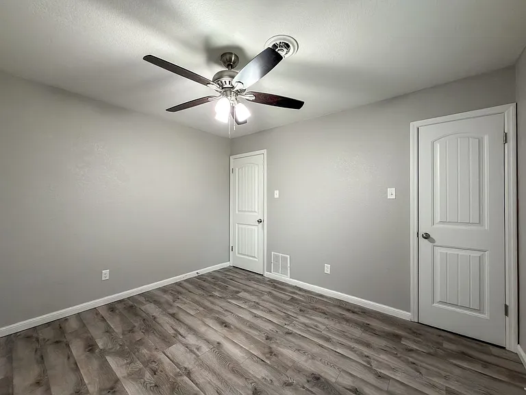 3309 S 53rd St — Photo 10