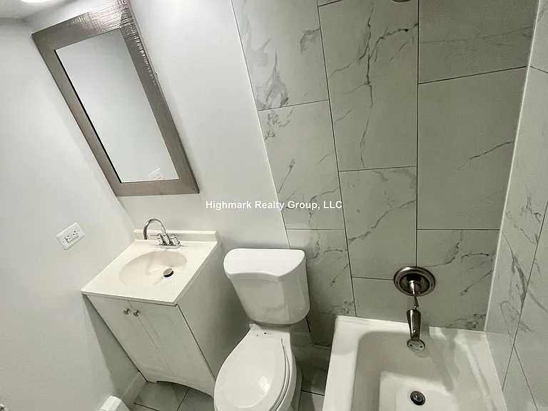 6830 N Sheridan Rd #663 — Photo 7