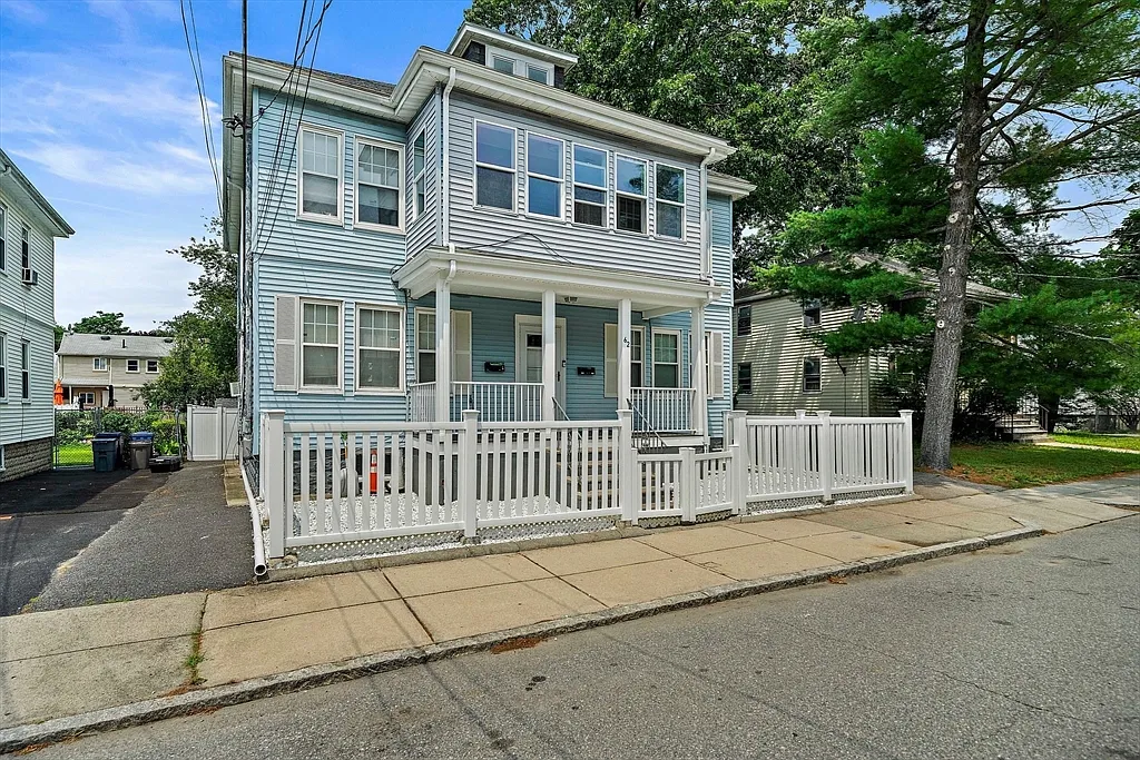 Building Photo - 62 Favre St #2