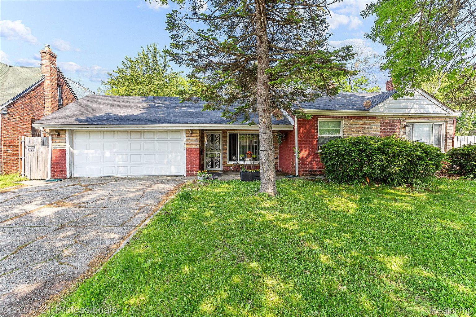 3231 Spruce St, photo 1