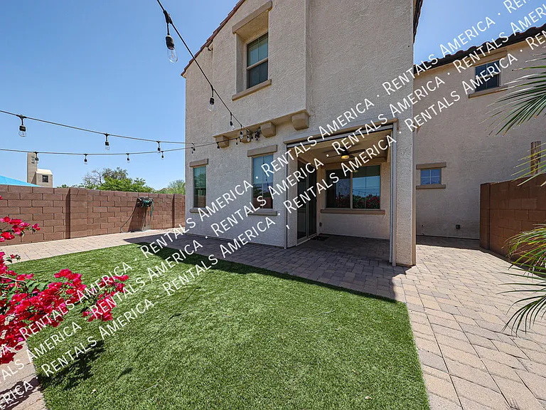 1930 S Sycamore Pl — Photo 39