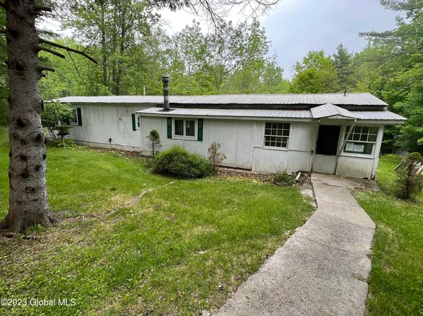 479 County Route 10, Corinth, NY 12822