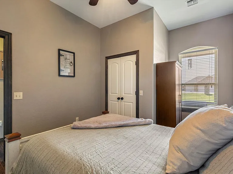 8398 SW Sun Valley Dr — Photo 26