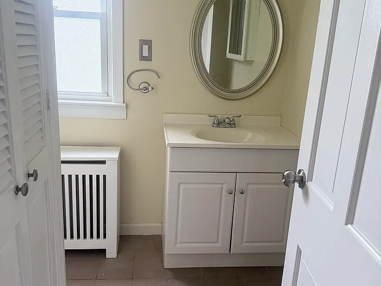 37 Lee Rd — Photo 10