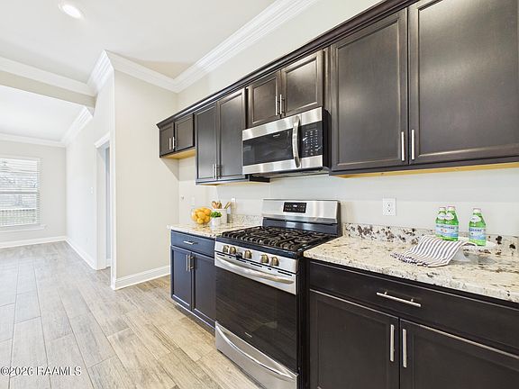 5th image of 103 Rambling Rose Ln