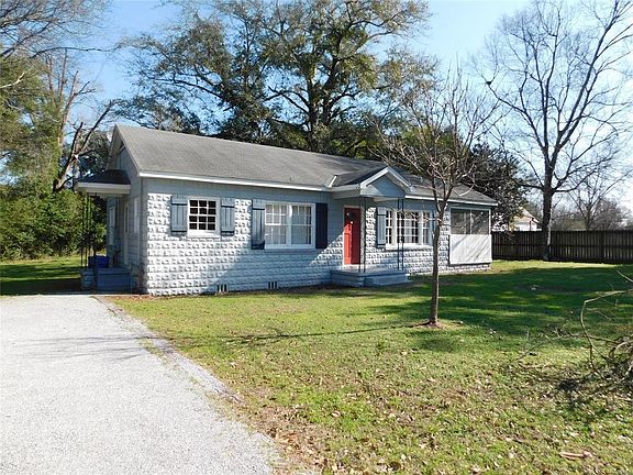 2nd image of 126 N Wildwood Dr