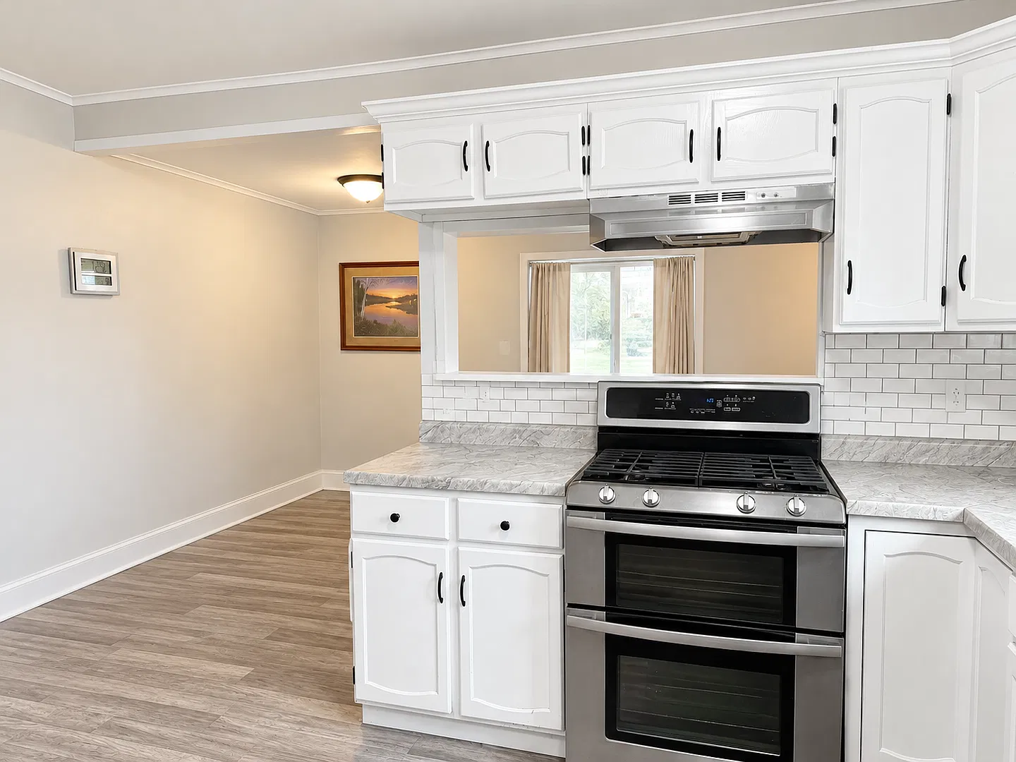 Charming Character Home with Screened Porch & Main Floor Laundry in North Branch — Photo 3