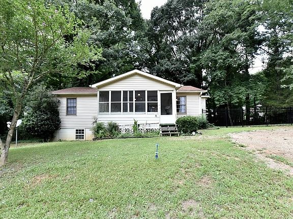 3rd image of 2750 Dogwood Creek Pkwy