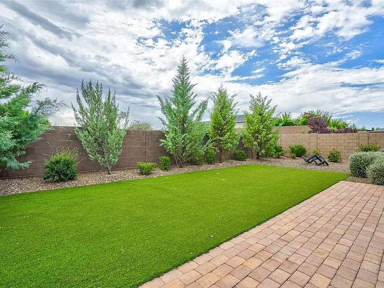 6881 Claret Dr — Photo 24