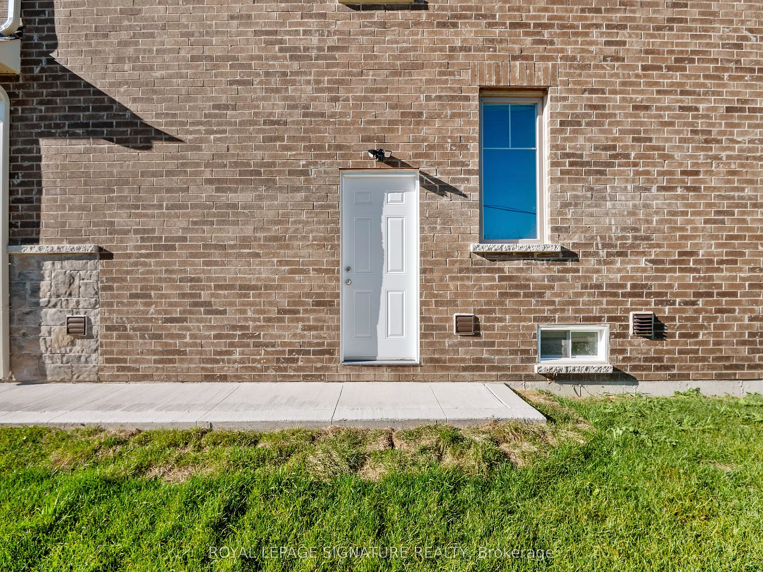 2 bed, $1,200 — Photo 3