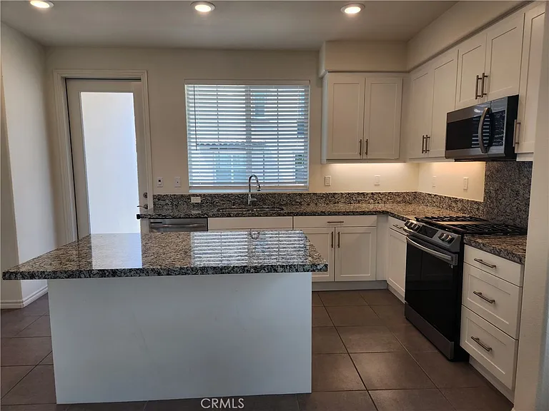 2408 Villena Way — Photo 15
