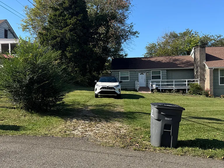 1115 Henrietta Dr — Photo 10