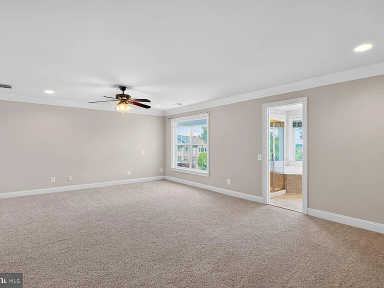 25450 Hopton House Ter — Photo 18