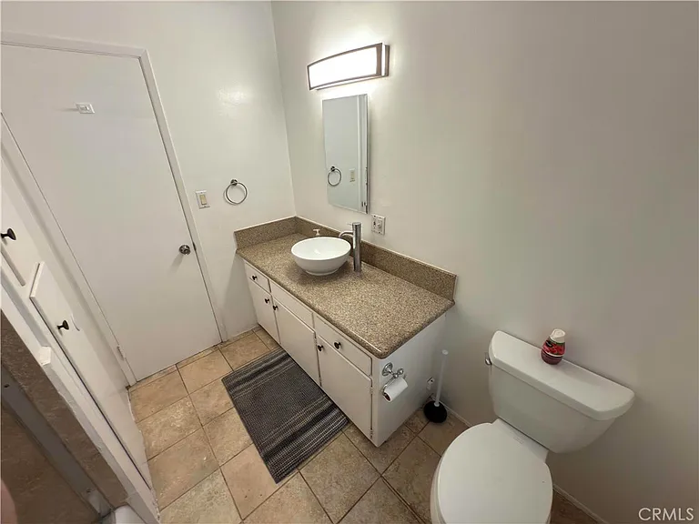1325 E 7th St #2 — Photo 14