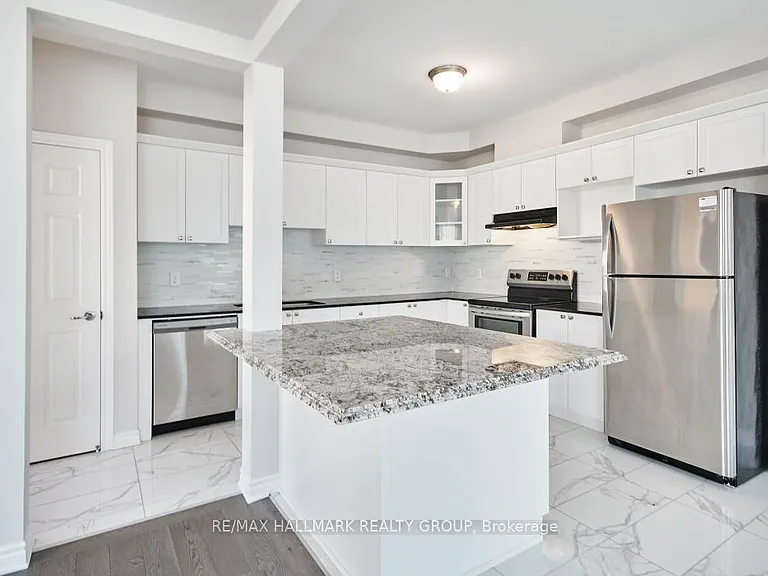 221 Merak Way — Photo 10