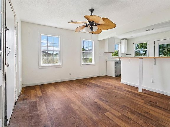 5th image of 6409 Eads St