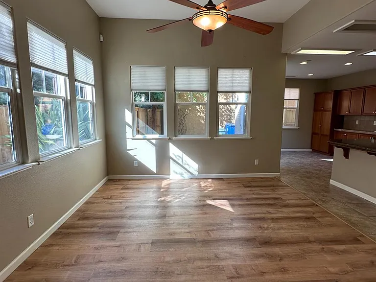 1732 N Dutch Ave — Photo 2