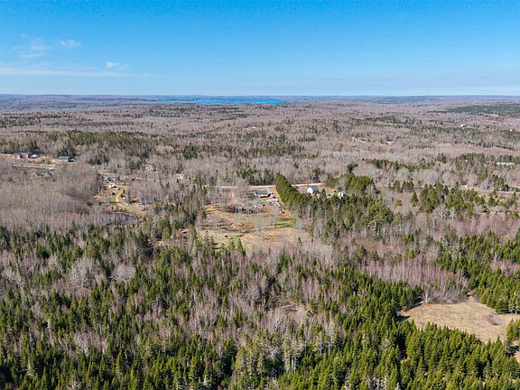 3rd image of 1106 Tetzlaff Rd