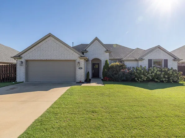 286 S Benchmark Ln, Fayetteville, AR 72704