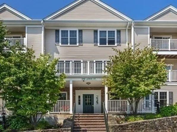 1 Lenox St APT 203, Norwood, MA 02062
