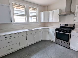 352 Jackson St Floor 2, Orange, NJ 07050