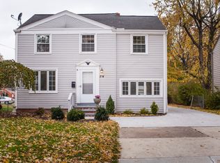 574 E 260th St, Euclid, OH