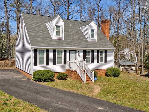 3rd image of 6700 Mason Dale Pl