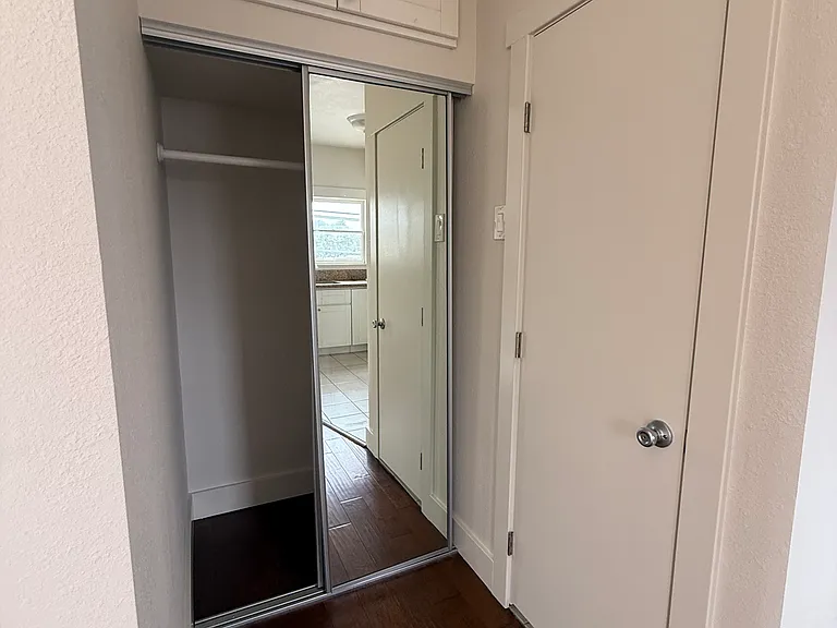 489 Dawson Ave #C — Photo 5