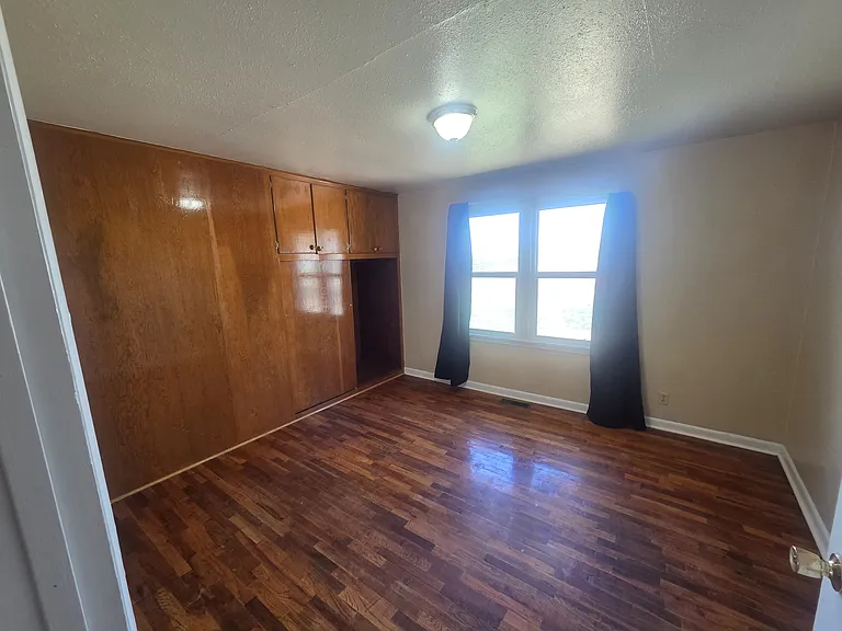 22977 River Rd — Photo 11