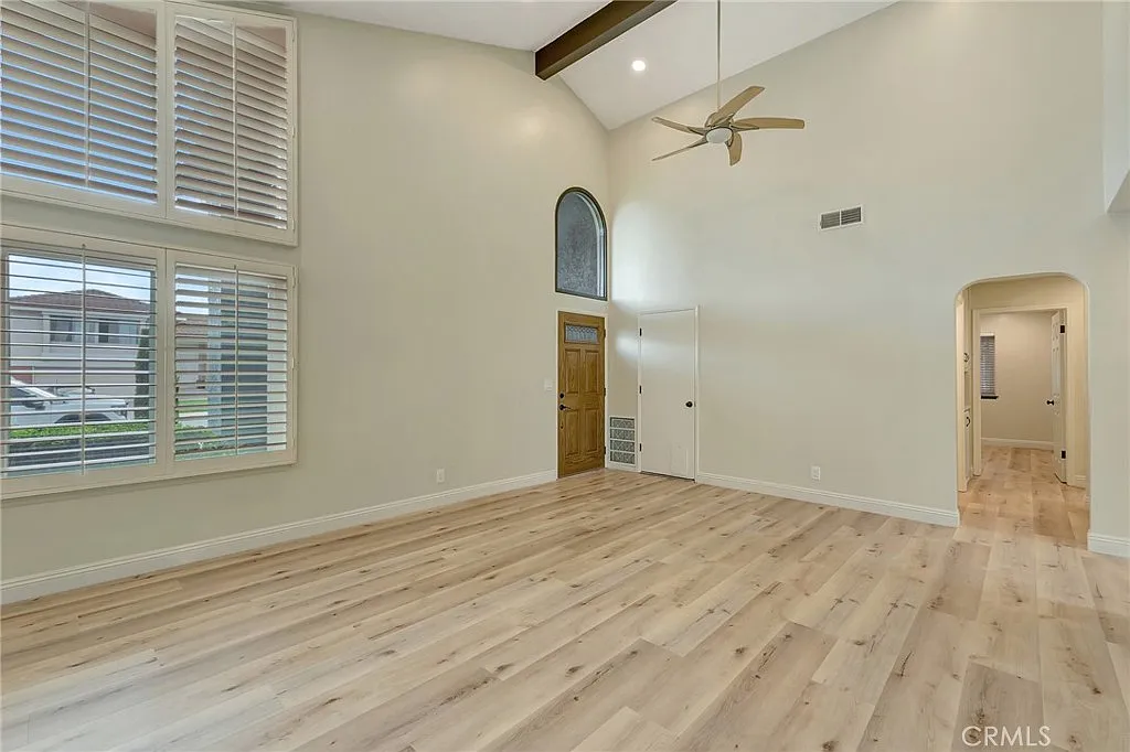 3 bed, 1494 sqft, $6,800 — Photo 4
