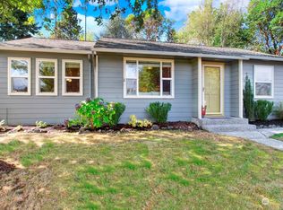 9913 32nd Ave SW, Seattle, WA 98126