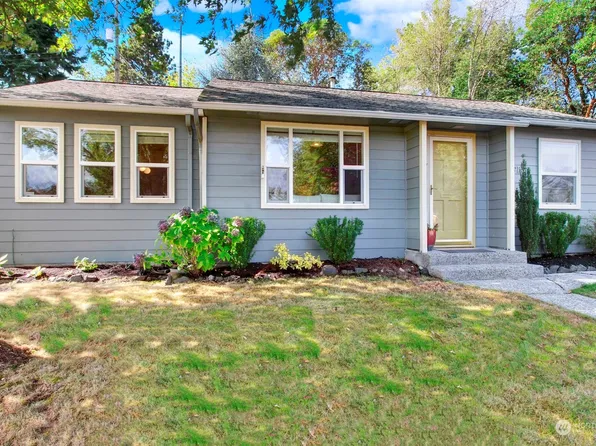 9913 32nd Avenue SW, Seattle, WA 98126