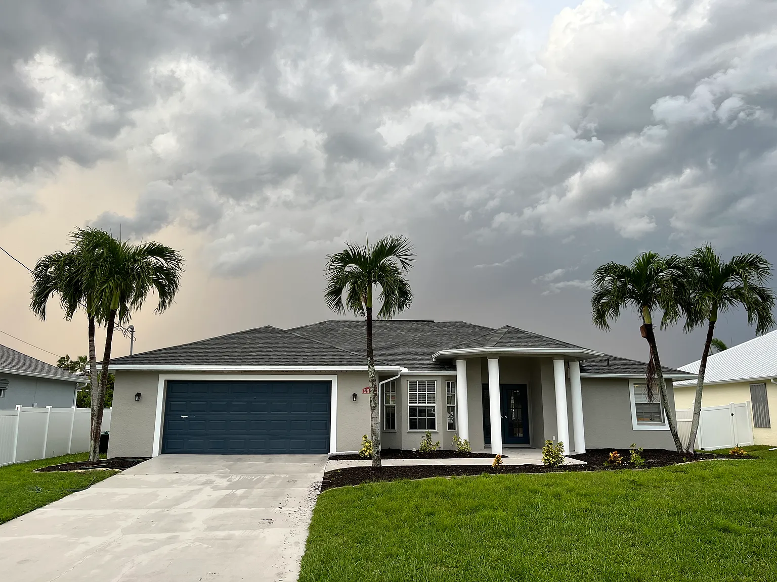4 bed, 2001 sqft, $4,500 — Photo 1
