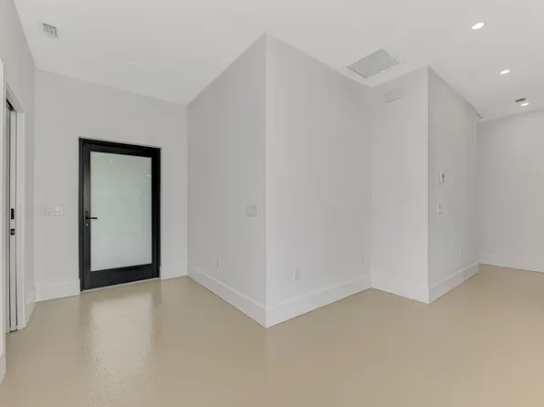 2144 Webber St, Sarasota, FL 34239