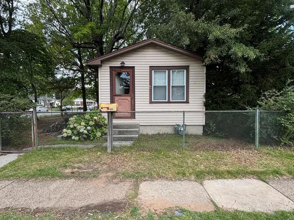 202 Mohican St, Lester, PA 19029