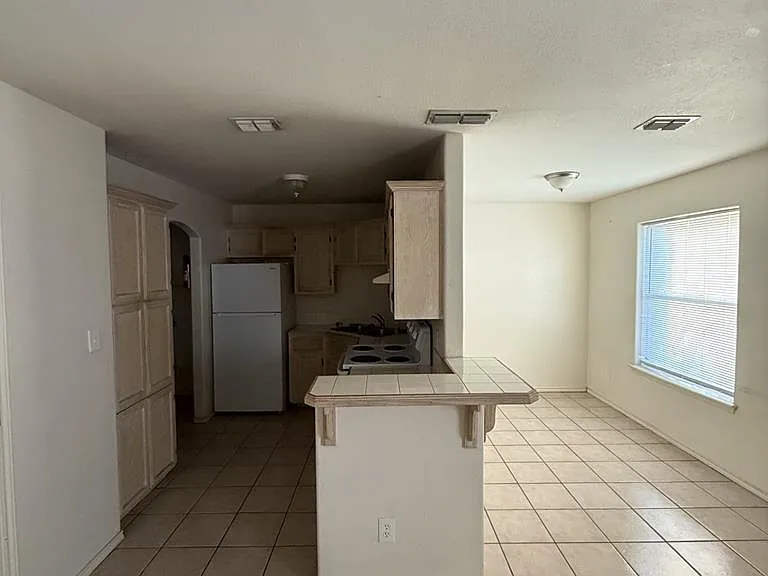 729 Sonesta Dr #B — Photo 11