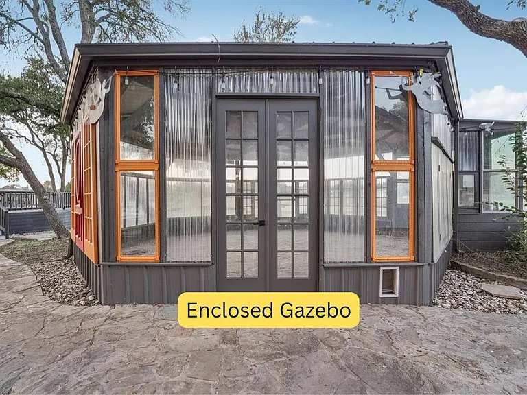 1739 Starwood Dr — Photo 6