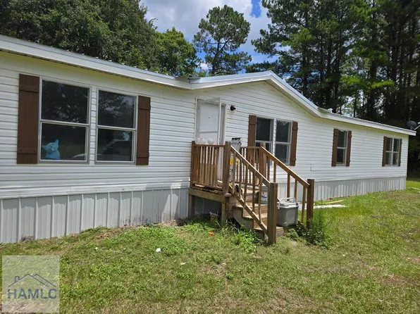 22 Pump Rd, Jesup, GA 31545