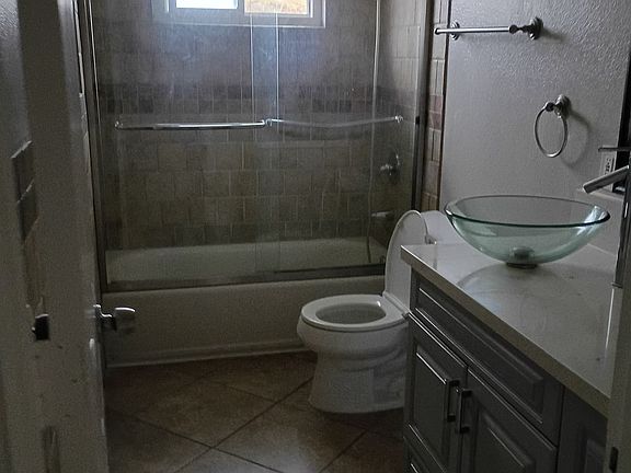 3rd image of 1103 Myra Ave