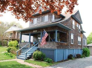 8 Oak St, Groton, CT 06340