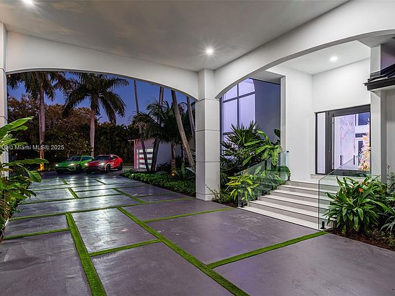 2nd image of 6290 SW 130th Ter #6290