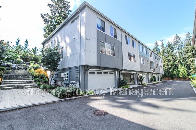 1st image of 11403 117th Ln NE #5