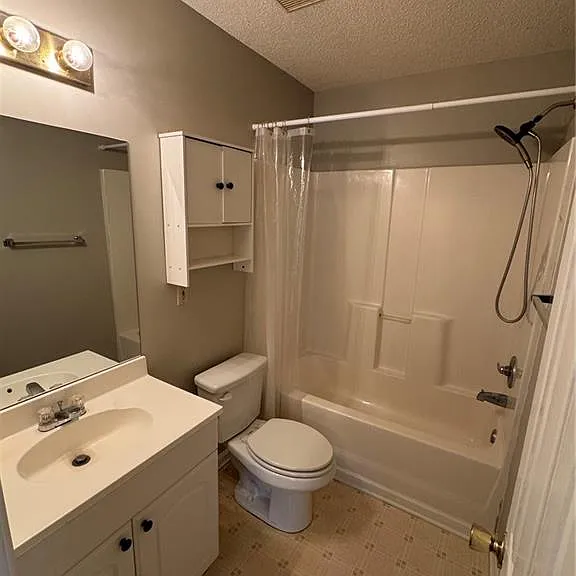 211 Mineral Springs Rd W #B — Photo 7
