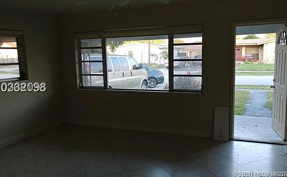 4th image of 2025 NW 14th Ave
