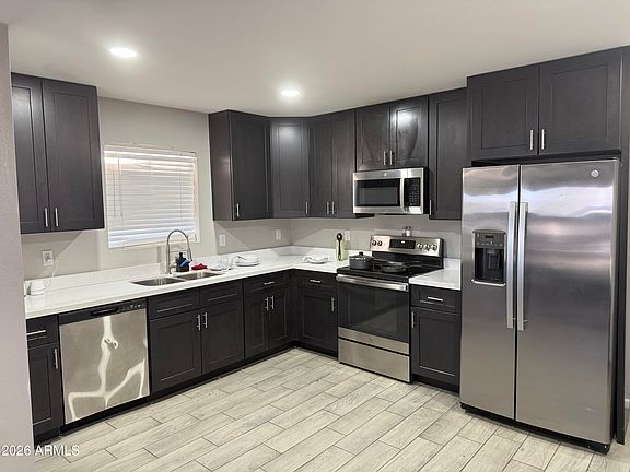 3rd image of 1732 E WOOD Street
