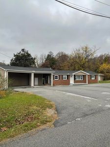 1240 Simpson Rd W, Lenoir City, TN, 37771