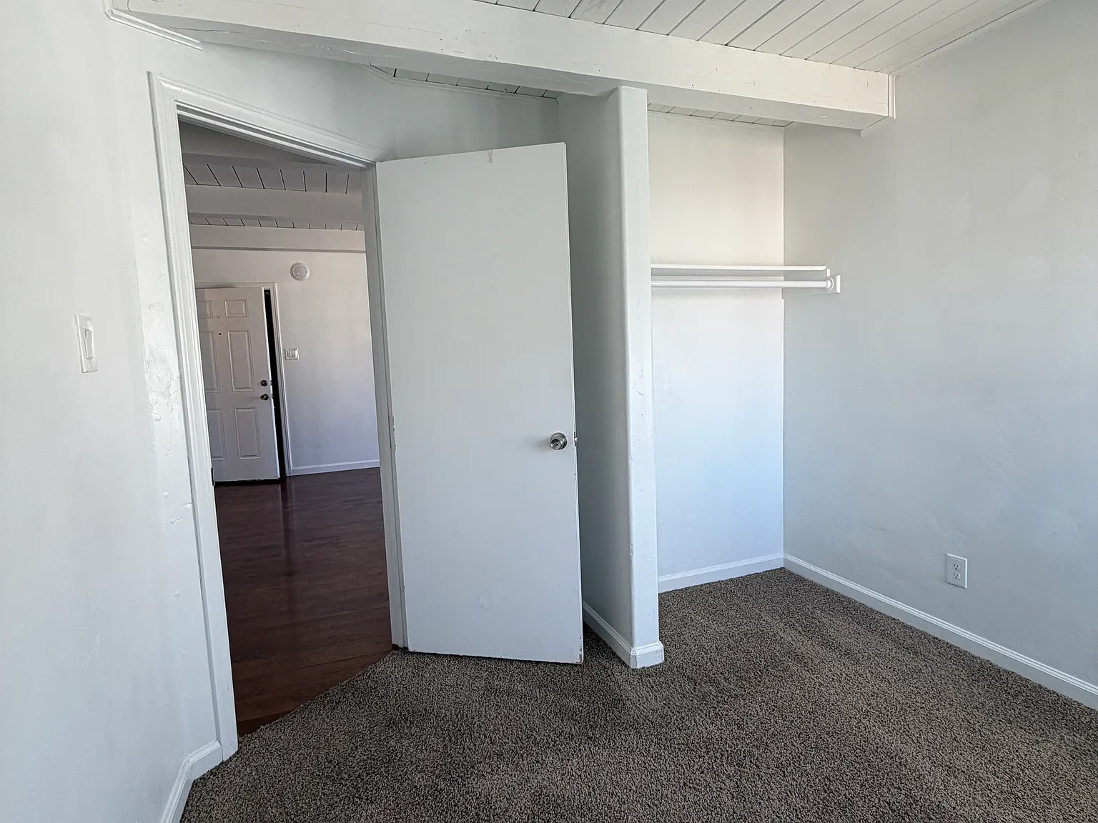 2 bed, 714 sqft, $1,350 — Photo 3
